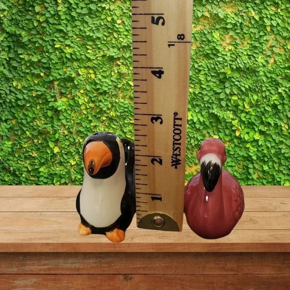 Flamingo &Toucan salt &pepper shaker pink /wht/blk - Picture 4 of 6